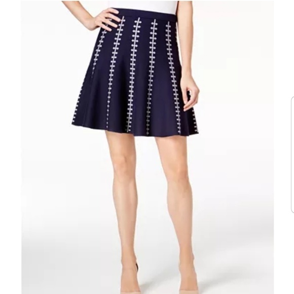 Olivia & Grace Dresses & Skirts - Olivia & Grace

Jacquard Flared Skirt
